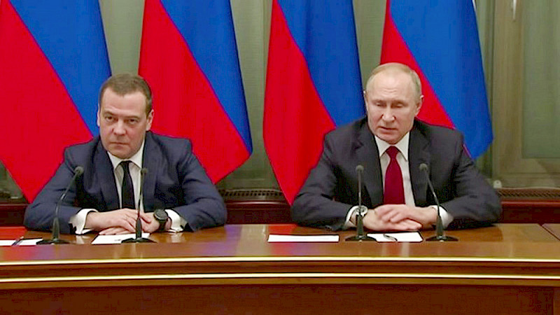 Все российское правительство подало в отставку после выступления Владимира Путина
