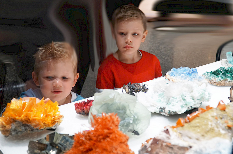 Unique collection of minerals returned to the Australian Museum in Sydney