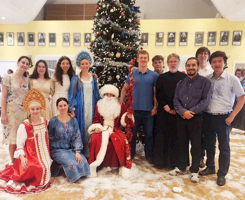 Рождественская елка в Свято-Николаевском соборе в Брисбене