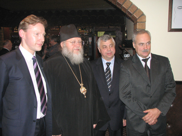 Митрополит Иларион с гостями из Москвы